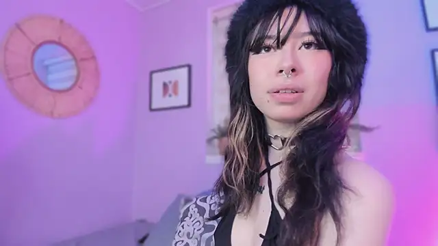 Snapshot of _Judaline_ chatting on 03-30-26, 10:22 Judaline online show from 03-30-26, 10:22