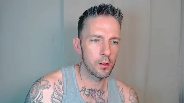 SkylarrGrey online show from 06-08-26, 12:03