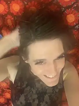 Snapshot of Cutealisandra chatting on 04-04-26, 07:06 Cutealisandra online show from 04-04-26, 07:06