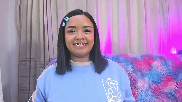 SofiiaCutee online show from 06-10-26, 02:34