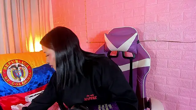 SofiiaCutee online show from 06-18-26, 02:34