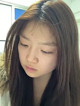 Snapshot of XJZ-01 chatting on 03-30-26, 03:35 XJZ-01 online show from 03-30-26, 03:35