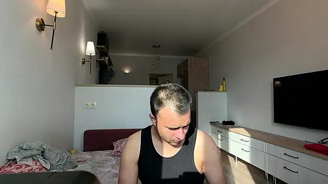 Snapshot of Daniel_ice chatting on 03-28-26, 01:33 Daniel ice online show from 03-28-26, 01:33