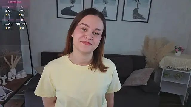 Snapshot of YonMarchak chatting on 04-08-26, 11:21 YonMarchak online show from 04-08-26, 11:21