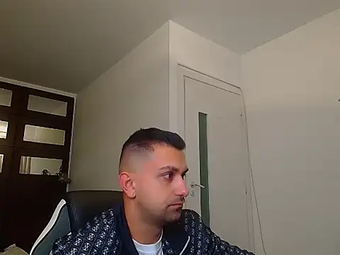 BryceReign online show from 05-04-26, 04:30