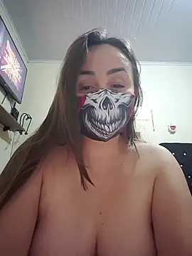 Snapshot of Cannnnndy chatting on 07-18-26, 11:58 Cannnnndy online show from 07-18-26, 11:58