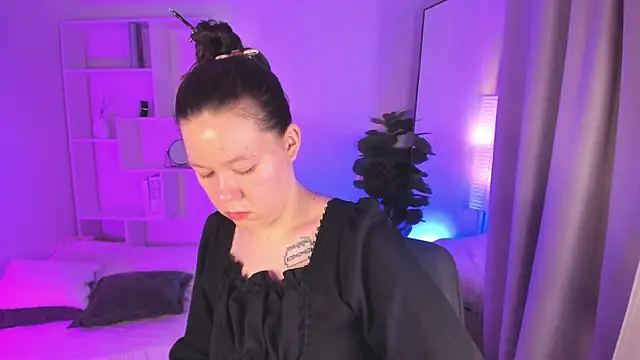 Vanessa ama online show from 04-06-26, 04:46