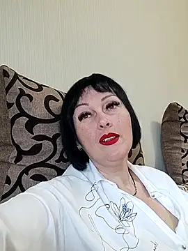 HelgaDennis online show from 07-13-26, 06:38