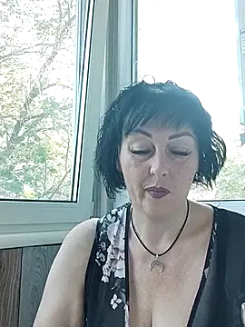 HelgaDennis online show from 08-06-26, 05:42