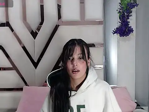 Salome Saen  online show from 04-25-26, 01:41