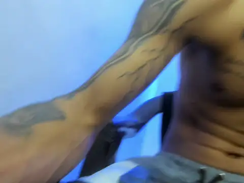 Snapshot of _latinhot_420_ chatting on 04-02-26, 09:01 latinhot 420 online show from 04-02-26, 09:01