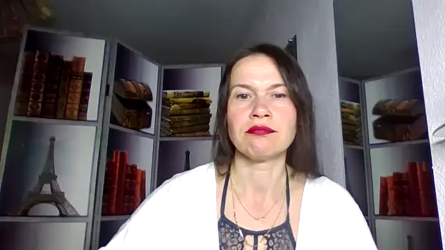 Selena Moo online show from 03-31-26, 08:04
