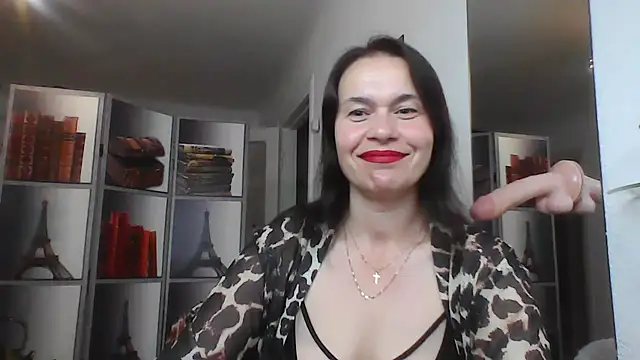 Selena Moo online show from 07-28-26, 08:54