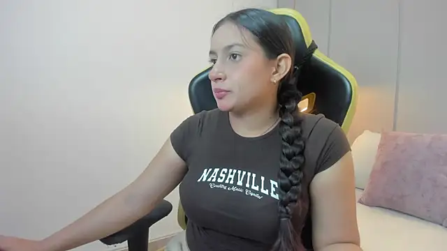 kira relish online show from 04-25-26, 11:13