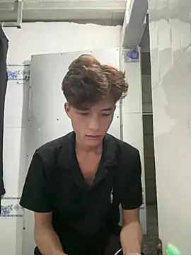 Nguyencuong1999 online show from 05-04-26, 05:14