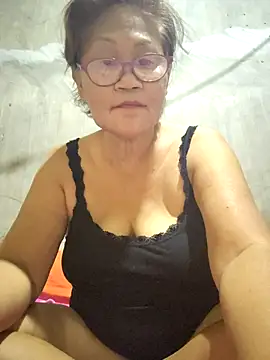 Snapshot of Sunflower1956 chatting on 04-25-26, 10:07 Sunflower1956 online show from 04-25-26, 10:07