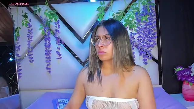 Freyaa Millerr online show from 05-31-26, 03:26