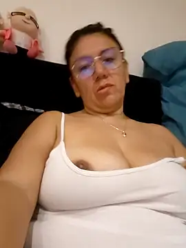 Snapshot of Mielx chatting on 04-17-26, 02:25 Mielx online show from 04-17-26, 02:25