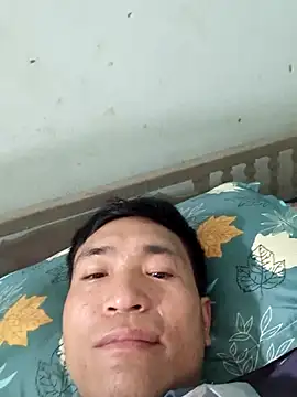 Snapshot of Sutinh85 chatting on 03-27-26, 01:44 Sutinh85 online show from 03-27-26, 01:44