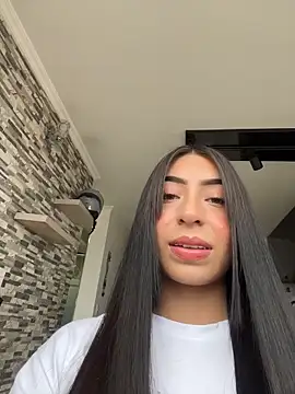 Snapshot of Velunett_19 chatting on 03-30-26, 11:44 Velunett 19 online show from 03-30-26, 11:44