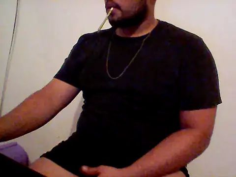 Snapshot of Derick_013 chatting on 05-10-26, 01:00 Derick 013 online show from 05-10-26, 01:00