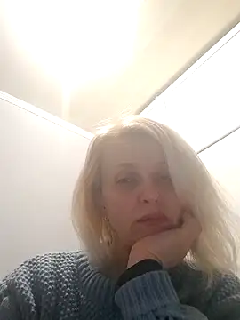 Snapshot of MiaLove183 chatting on 03-29-26, 09:20 MiaLove183 online show from 03-29-26, 09:20