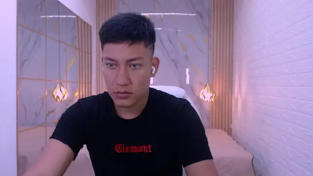 Snapshot of DominantBoy4 chatting on 03-21-26, 01:05 DominantBoy4 online show from 03-21-26, 01:05