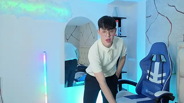 Tom Parker  online show from 06-06-26, 10:36