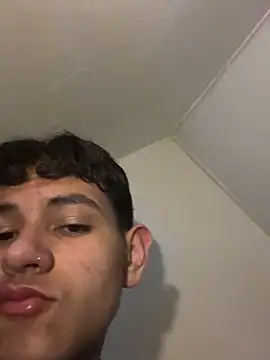 Snapshot of juanma759 chatting on 06-23-26, 02:20 juanma759 online show from 06-23-26, 02:20