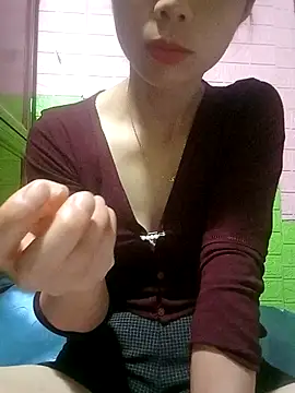 AmyLinee01 online show from 04-07-26, 06:19