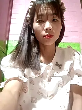 AmyLinee01 online show from 05-05-26, 01:02