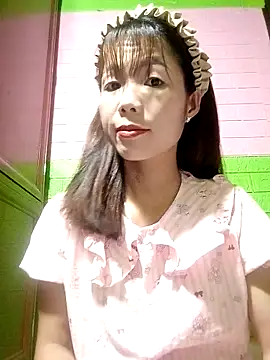 AmyLinee01 online show from 05-06-26, 03:35