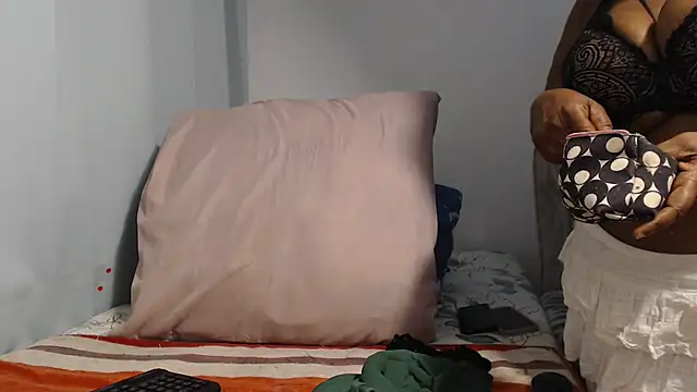 Lucia-boobs online show from 07-03-26, 05:30