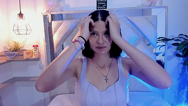 Snapshot of sofy_bonnet1 chatting on 05-14-26, 11:28 sofy bonnet1 online show from 05-14-26, 11:28