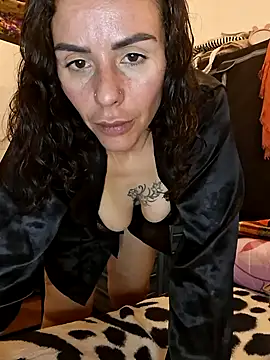 chiquitilla41 online show from 05-21-26, 11:56