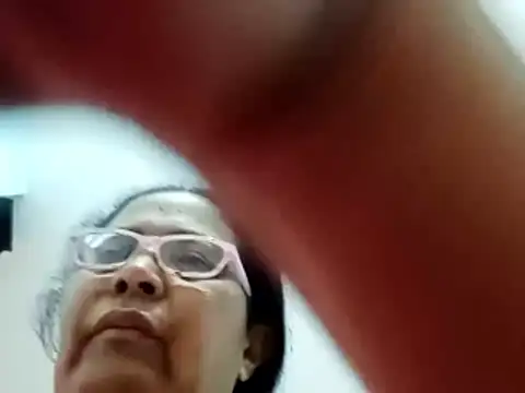 sexymomsn online show from 04-20-26, 12:30