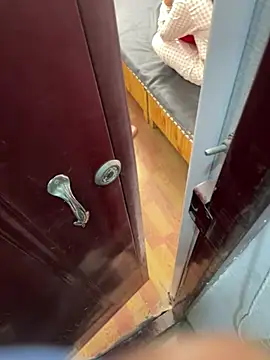 Snapshot of midnight-001 chatting on 04-05-26, 04:48 midnight-001 online show from 04-05-26, 04:48