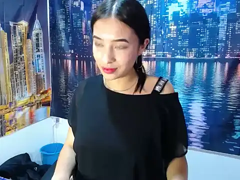 Itze Mua online show from 03-22-26, 07:12