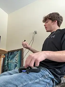 Snapshot of demon4ever chatting on 04-05-26, 06:38 demon4ever online show from 04-05-26, 06:38