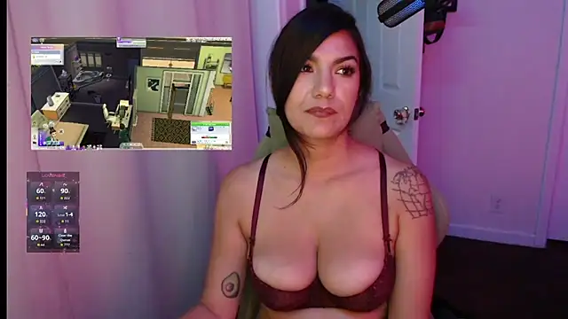 Snapshot of sweetRoxie chatting on 05-15-26, 11:23 sweetRoxie online show from 05-15-26, 11:23