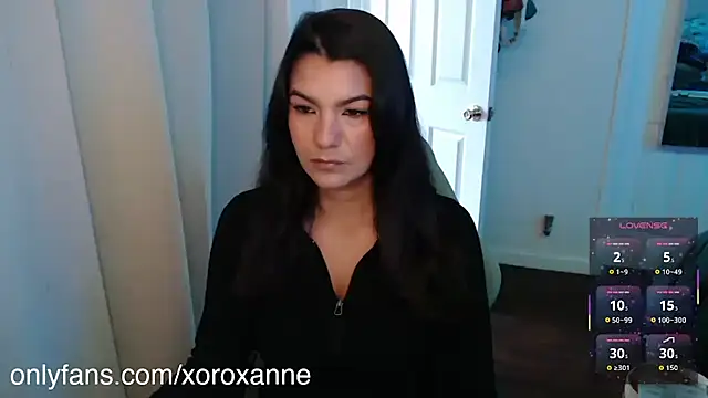 Snapshot of sweetRoxie chatting on 06-18-26, 06:12 sweetRoxie online show from 06-18-26, 06:12