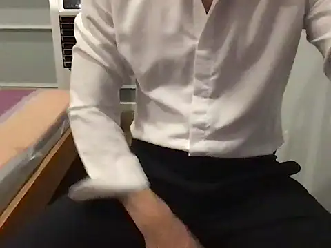 17Komodo online show from 07-08-26, 04:00