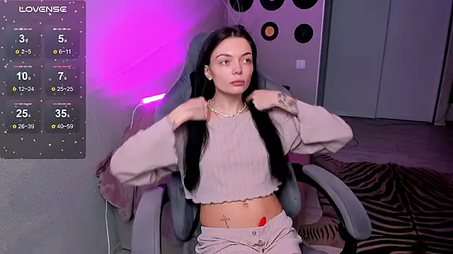 Snapshot of SweetMary_adam chatting on 03-29-26, 02:39 SweetMary adam online show from 03-29-26, 02:39