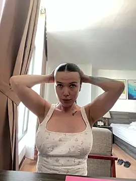AmeliaLotuss online show from 04-10-26, 07:57