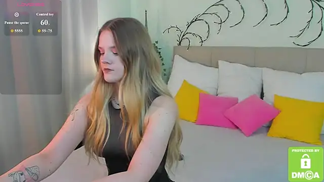 Emma peach online show from 06-10-26, 07:51