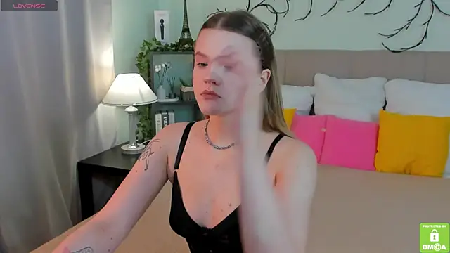 Emma peach online show from 07-11-26, 07:44