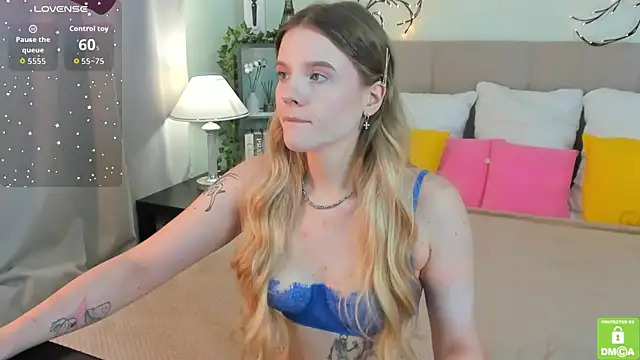 Emma peach online show from 07-14-26, 07:46