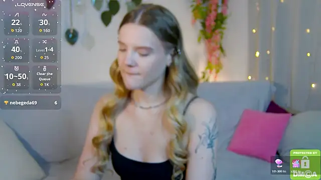 Emma peach online show from 07-18-26, 12:48