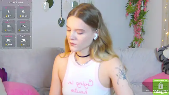 Emma peach online show from 07-29-26, 12:53
