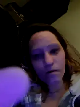 Snapshot of beeeuhh chatting on 03-29-26, 08:09 beeeuhh online show from 03-29-26, 08:09